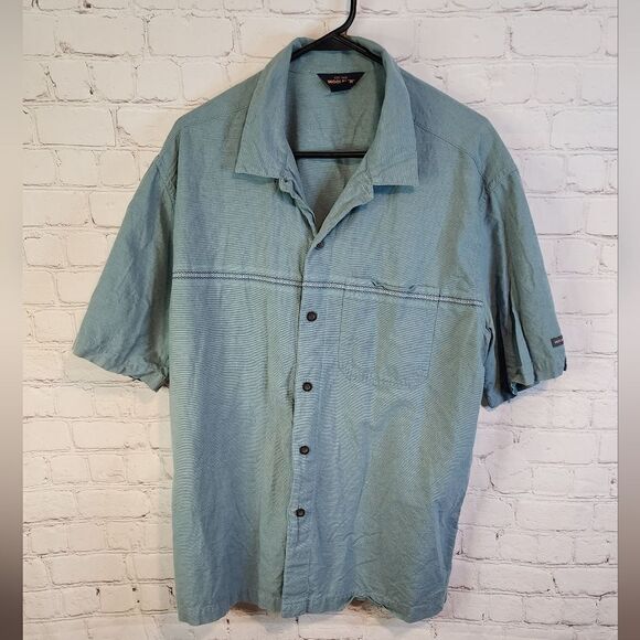 Mens Woolrich button-down shirt, size Large - Picture 1 of 5